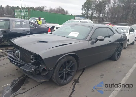 2018 Dodge Challenger Sxt z USA, uszkodzony, nr VIN 2C3CDZAG8JH288028